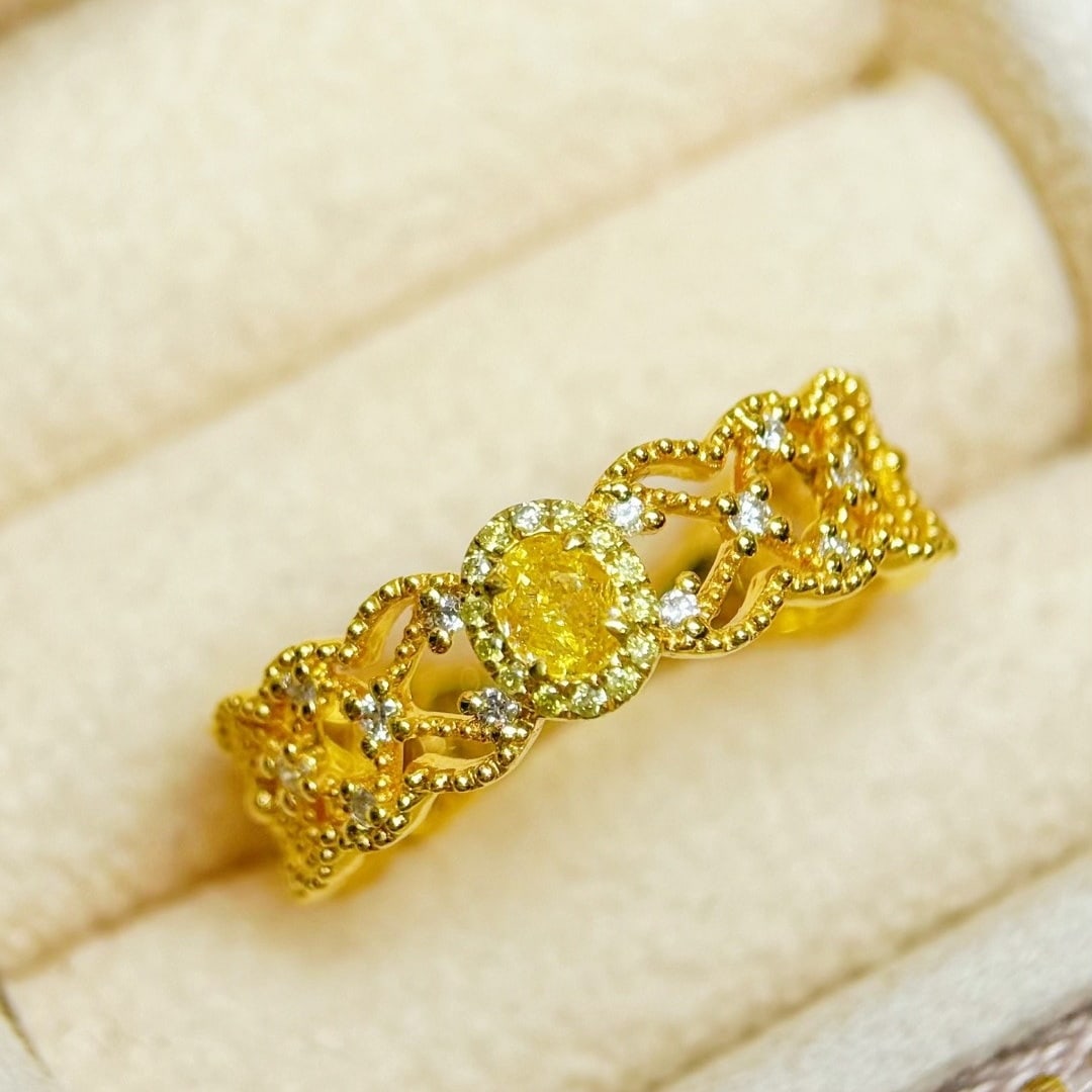 14k Gold 0.31 Ctw Natural Yellow Diamond & Diamond Ring: Ref:231108359 // gold content:14k gold // ring size:7. 25us // // main gemstone:yellow diamond // shape:oval // carat weight:0. 19ct // color:yellow // treatment:natural // // adjacent gemstone 2 : di