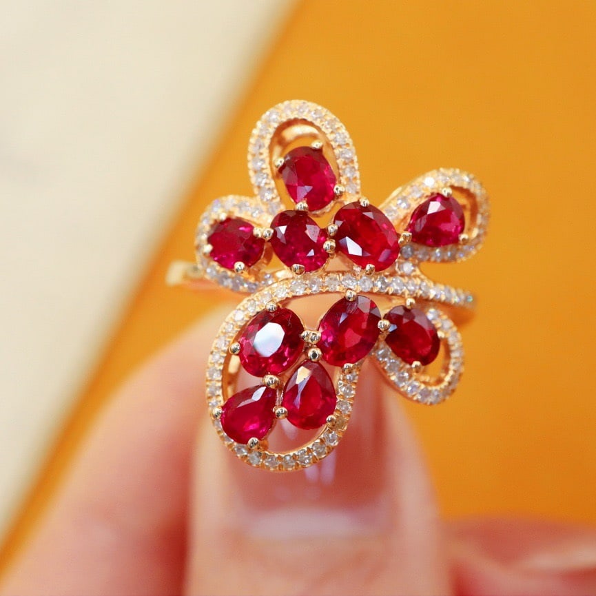 14k Gold 2.35 Ctw Natural Ruby & Diamond Ring: Ref:231108365 // gold content:14k gold // ring size:7. 25us // // main gemstone:ruby // shape:multiple // carat weight:2. 05ct // color:pigeonblood red // treatment:natural // // adjacent gemstone 2