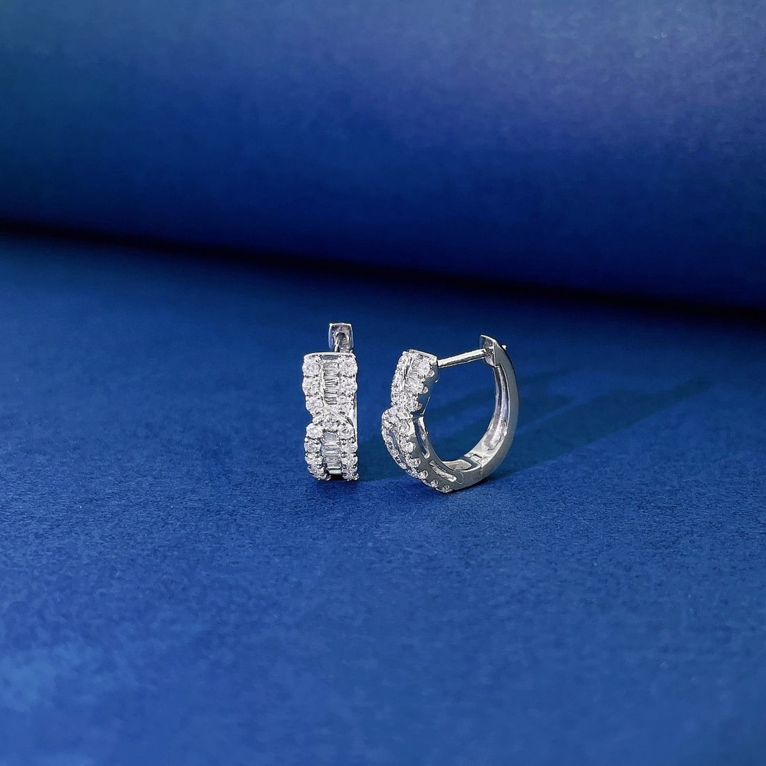14k Gold 0.54 Ctw Natural H Diamond Earrings - 2