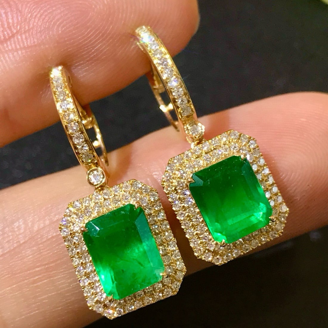 14k Gold 3.50 Ctw Vivid Green Natural Emerald & Diamond Earrings - 4