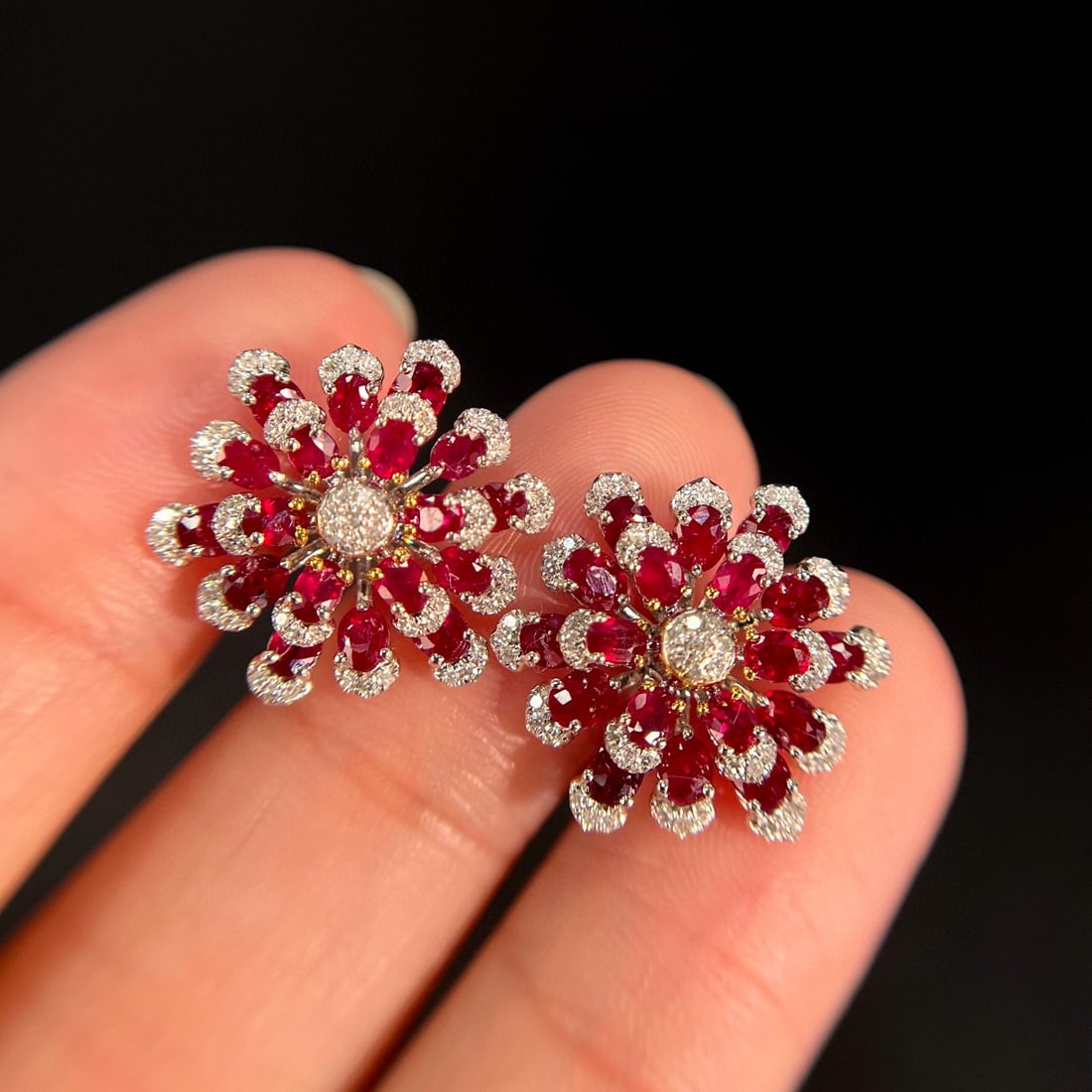 14k Gold 3.36 Ct Natural Ruby & Diamond Earrings: Ref:231111112 // gold content:14k gold // main gemstone:ruby // shape:oval // carat weight:3. 36ct // color:pigeonblood red // treatment:natural // // adjacent gemstone 2 : diamond // shape:round // c
