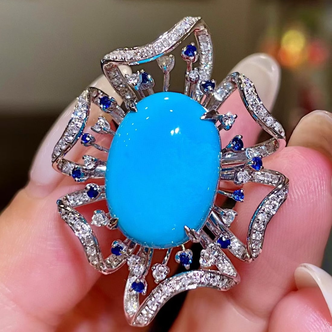 14k Gold 10.26 Ctw Natural Blue Turquoise & Diamond Ring: Ref:231111141 // gold content:14k gold // ring size:7. 25us // // main gemstone:blue turquoise // shape:oval // carat weight:9. 53ct // color:blue // treatment:natural // // adjacent gemstone 2 :