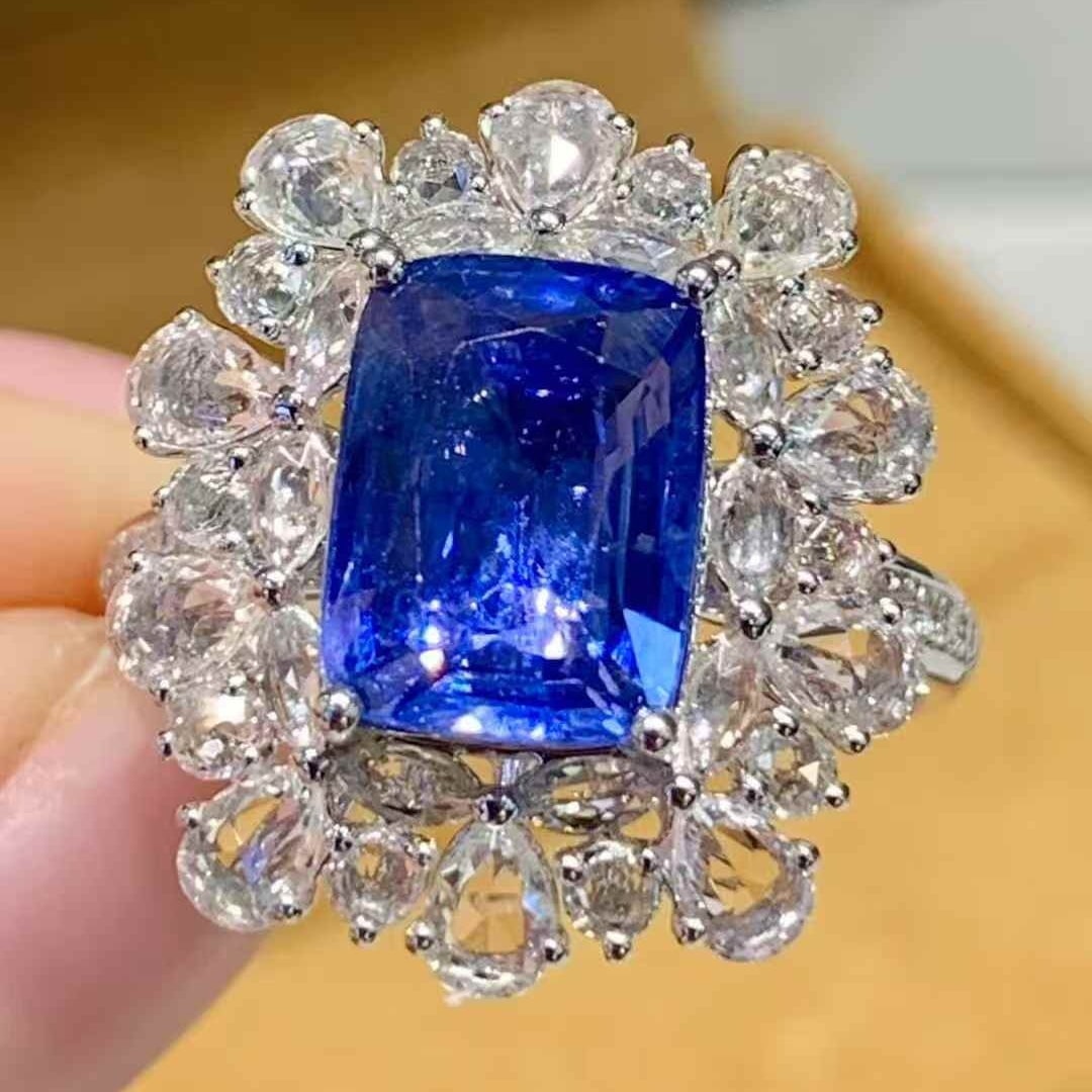 14k Gold 3 Ct Natural Sapphire & Diamond Ring: Ref:231111197 // gold content:14k gold // ring size:7. 25us // // main gemstone:sapphire // shape:cushion // carat weight:3ct // color:blue // treatment:natural // // adjacent gemstone 2 : diamond //