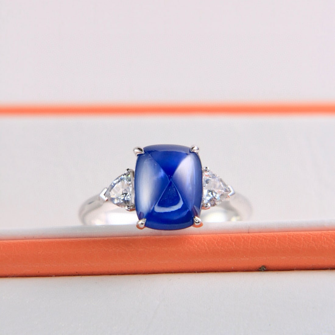 14k Gold 4.48 Ctw Natural Sapphire & Sapphire Ring: Ref:231111240 // gold content:14k gold // ring size:7. 25us // // main gemstone:sapphire // shape:sugar-loaf // carat weight:3. 93ct // color:blue // treatment:natural // // adjacent gemstone 2 :