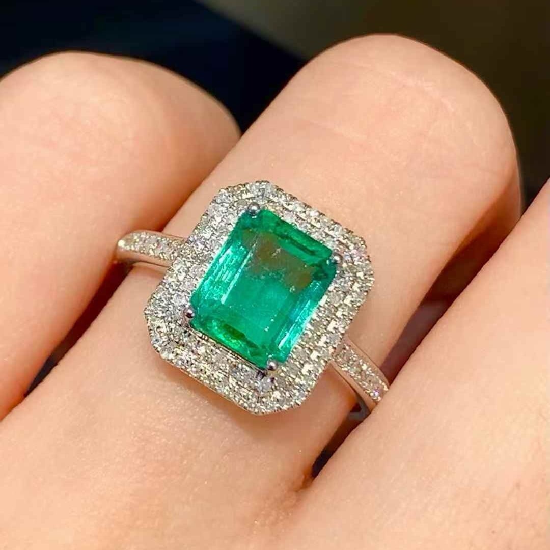 14k Gold 1.68 Ct Natural Emerald & Diamond Ring: Ref:231111246 // gold content:14k gold // ring size:7. 25us // // main gemstone:emerald // shape:octagonal // carat weight:1. 68ct // color:green // treatment:natural // // adjacent gemstone 2 :
