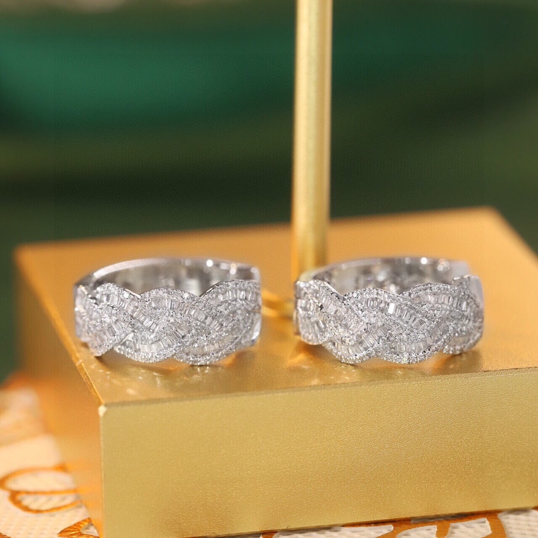 14k Gold 0.56 Ct Natural H Diamond Earrings - 4