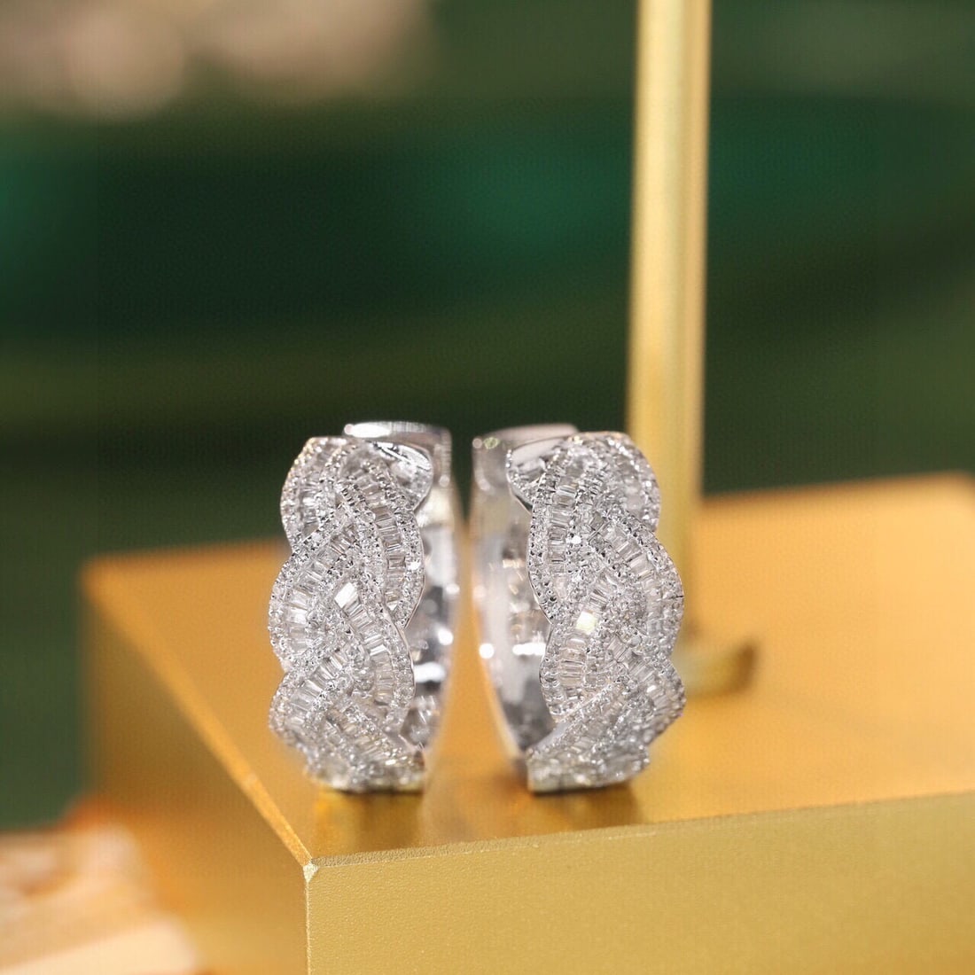 14k Gold 0.56 Ct Natural H Diamond Earrings - 5
