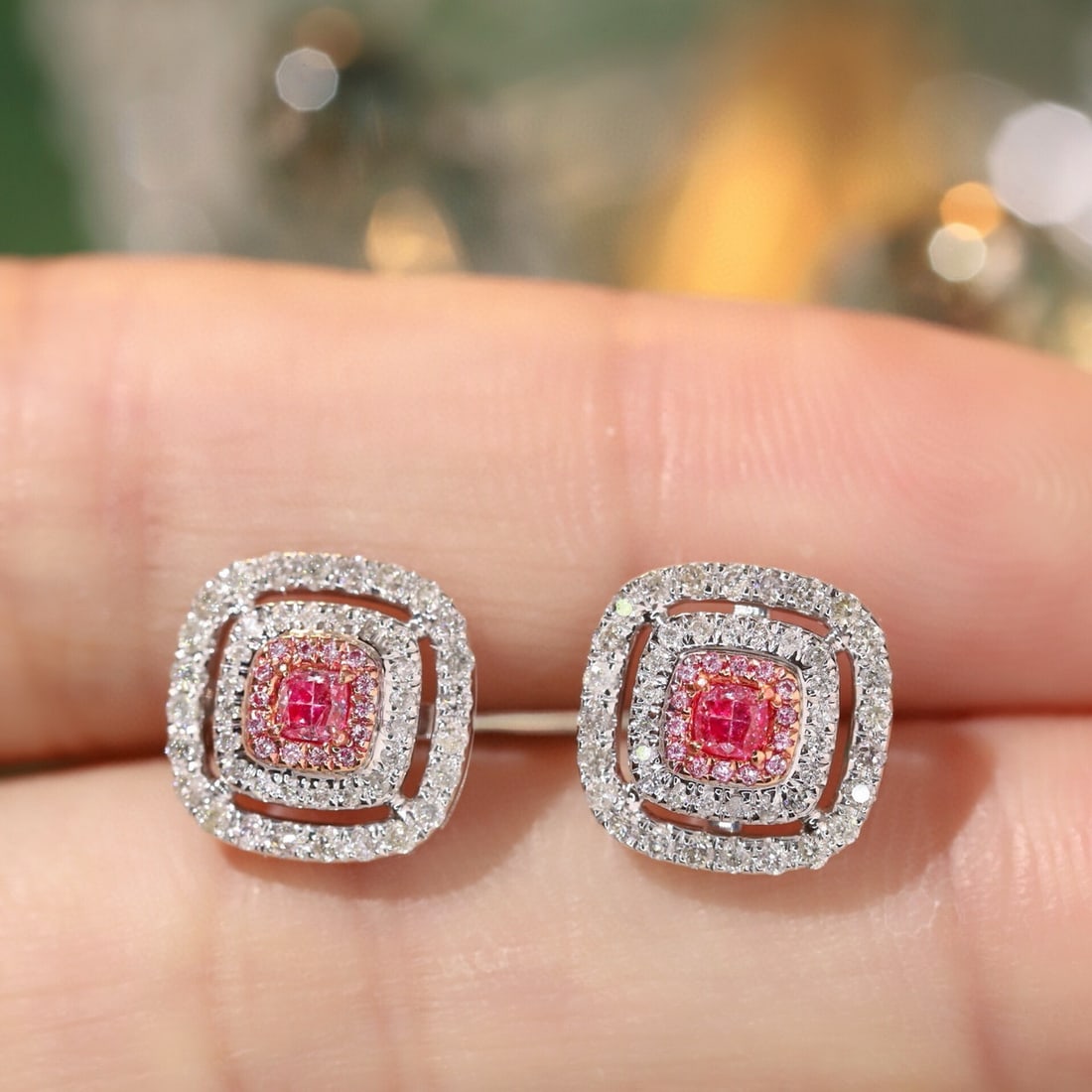 14k Gold 0.70 Ctw Natural Pink Diamond & Diamond Earrings: Ref:231111256 // gold content:14k gold // main gemstone:pink diamond // shape:cushion // carat weight:0. 22ct // color:pink // treatment:natural // // adjacent gemstone 2 : diamond // shape:round //