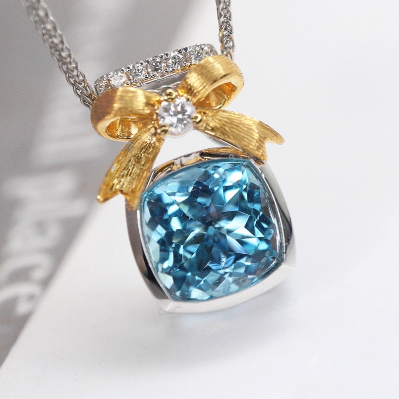 14k Gold 1.50 Ctw Natural Aquamarine & Diamond Pendant( Without Chain ): Ref:231112010 // gold content:14k gold // main gemstone:aquamarine // shape:cushion // carat weight:1. 42ct // color:santa maria color // treatment:natural // // adjacent gemstone 2 : diamond //