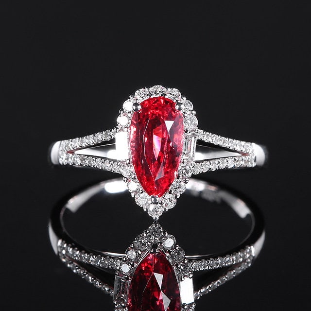 14k Gold 1.52 Ctw Natural Spinel & Diamond Ring: Ref:231112013 // gold content:14k gold // ring size:7. 25us // // main gemstone:spinel // shape:pear // carat weight:1. 22ct // color:red // treatment:natural // // adjacent gemstone 2 : diamond //