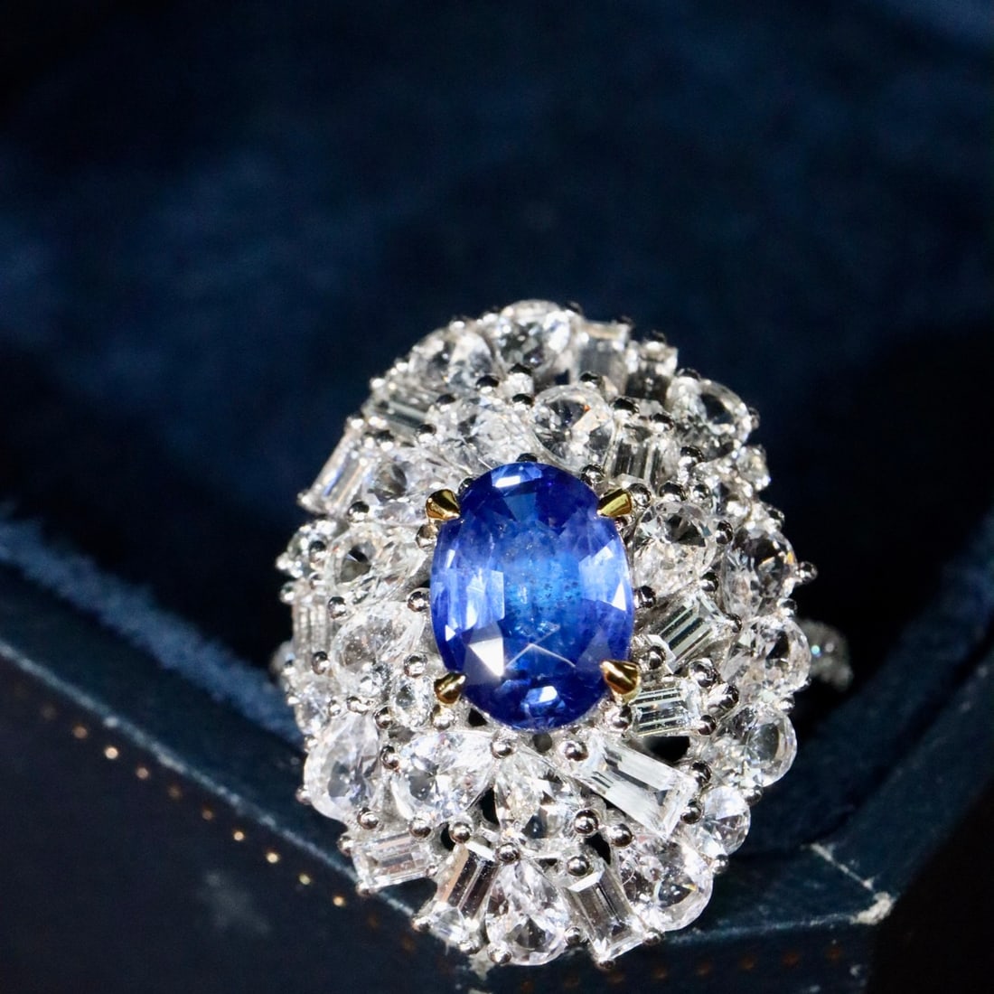 14k Gold 1.80 Ctw Natural Sapphire & Diamond Ring: Ref:231112026 // gold content:14k gold // ring size:7. 25us // // main gemstone:sapphire // shape:oval // carat weight:1. 7ct // color:blue // treatment:natural // // adjacent gemstone 2 : diamond //