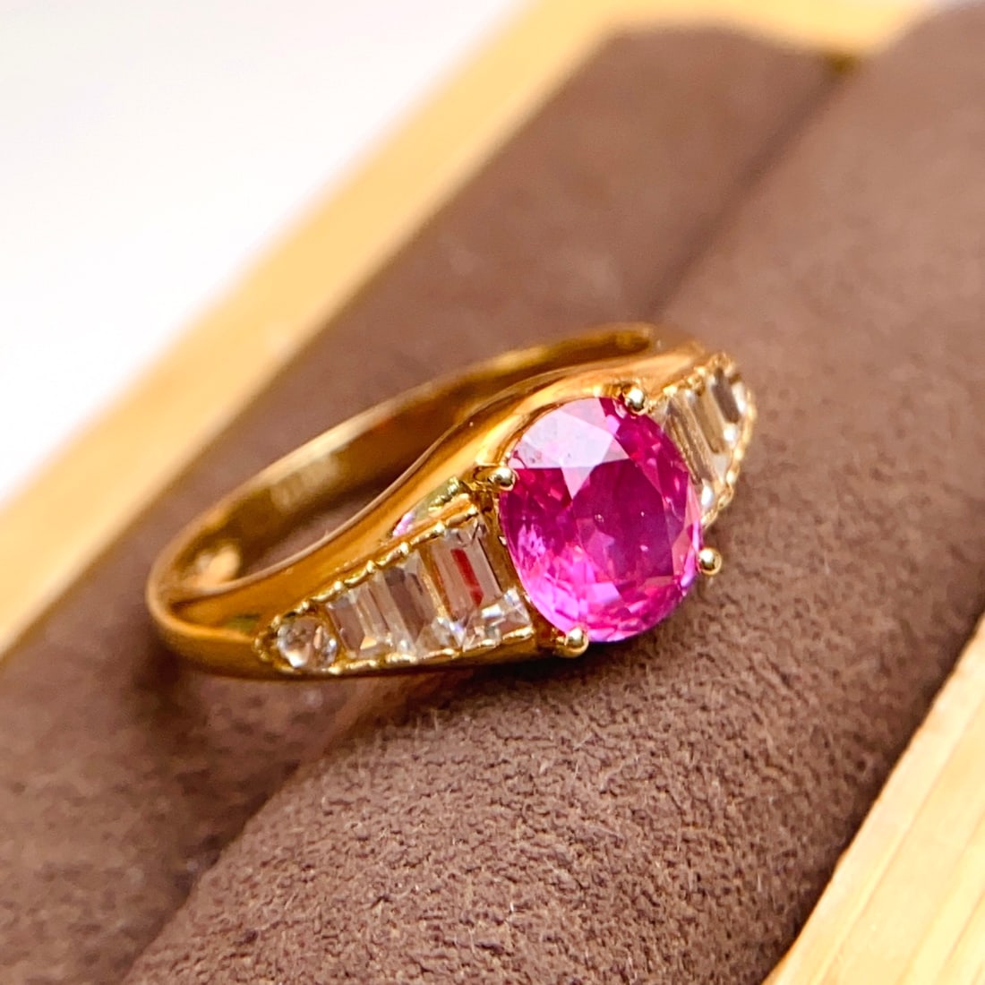 14k Gold 1.25 Ct Natural Ruby & Sapphire Ring: Ref:231112045 // gold content:14k gold // ring size:7. 25us // // main gemstone:ruby // shape:oval // carat weight:1. 25ct // color:red // treatment:natural // // adjacent gemstone 2 : sapphire //
