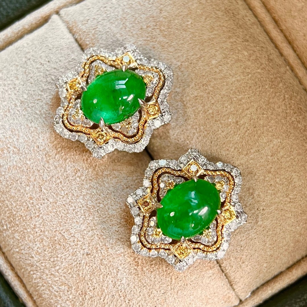 14k Gold 3.84 Ctw Vivid Green Natural Emerald & Diamond Earrings - 5