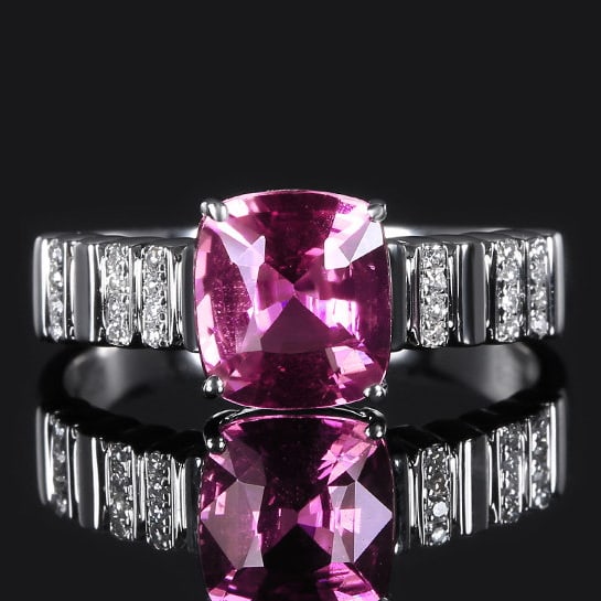 14k Gold 2.10 Ctw Natural Sapphire & Diamond Ring: Ref:231112052 // gold content:14k gold // ring size:7. 25us // // main gemstone:sapphire // shape:cushion // carat weight:2. 03ct // color:pink // treatment:natural // // adjacent gemstone 2 :
