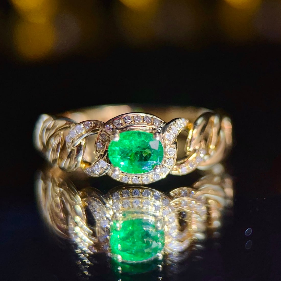 14k Gold 0.36 Ct Vivid Green Natural Emerald & Diamond Ring: Ref:231112061 // gold content:14k gold // ring size:7. 25us // // main gemstone:emerald // shape:oval // carat weight:0. 36ct // color:vivid green // treatment:natural // // adjacent gemstone 2 :