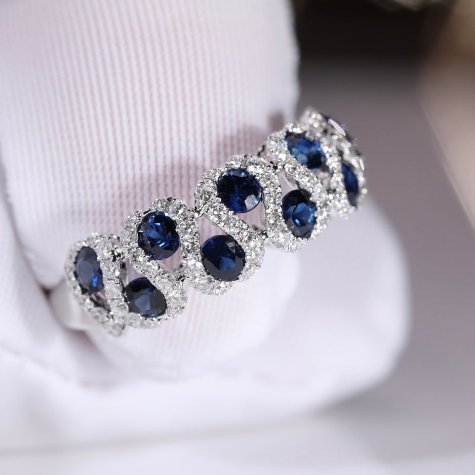 14k Gold 1 Ct Natural Sapphire & Diamond Ring: Ref:231112065 // gold content:14k gold // ring size:7. 25us // // main gemstone:sapphire // shape:round // carat weight:1ct // color:blue // treatment:natural // cut grade:g // // adjacent gemstone 2