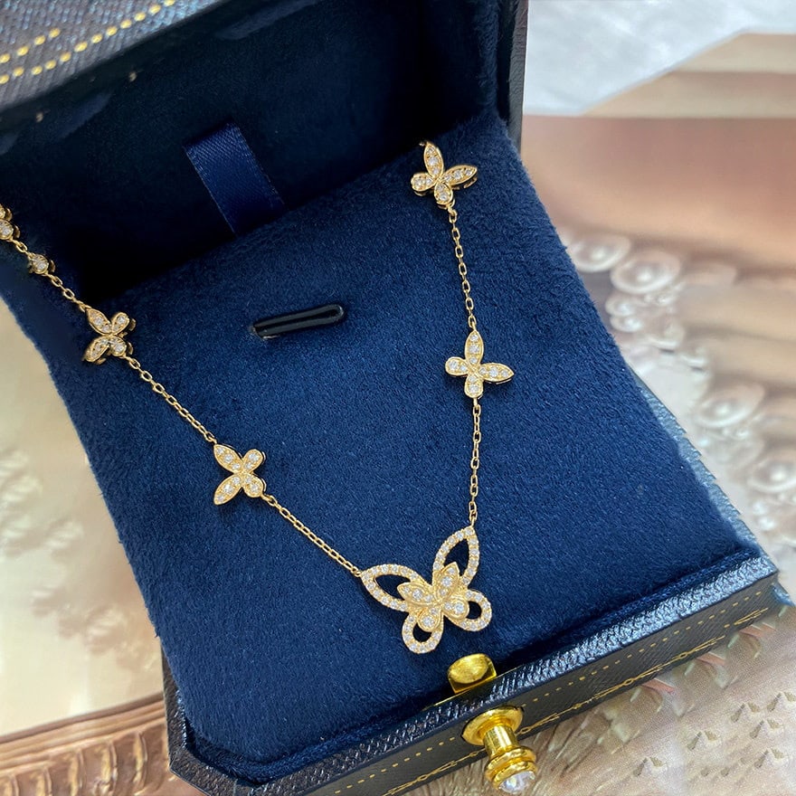 14k Gold 0.85 Ct Natural H Diamond Necklace: Ref:231112087 // gold content:14k gold // main gemstone:diamond // shape:round // carat weight:0. 85ct // clarity grade:vs-si // color:h // treatment:natural // cut grade:g // Low Estimate: 3700