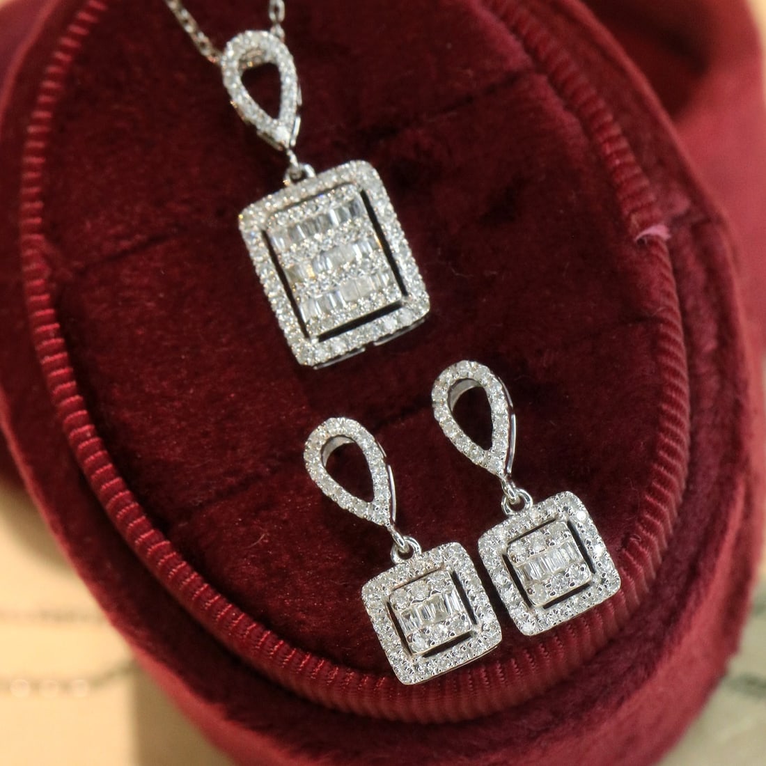 14k Gold 0.7 Ctw Natural H Diamond Jewelry Set - 3