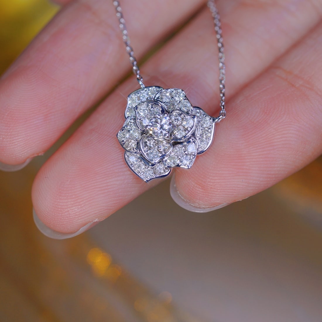 14k Gold 0.55 Ct Natural H Diamond & Flowers Necklace - 4