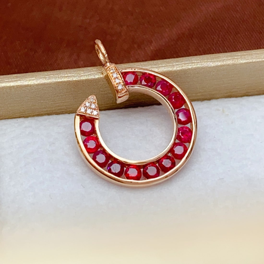 14k Gold 1.30 Ct Natural Ruby & Diamond Pendant( Without Chain ): Ref:231112117 // gold content:14k gold // main gemstone:ruby // shape:round // carat weight:1. 30ct // color:red // treatment:natural // cut grade:g // // adjacent gemstone 2 : diamond // shape:round