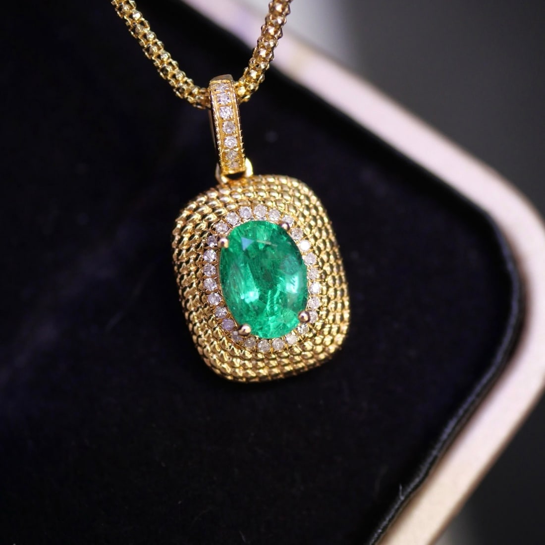14k Gold 0.80 Ct Natural Emerald & Diamond Pendant( Without Chain ) - 2