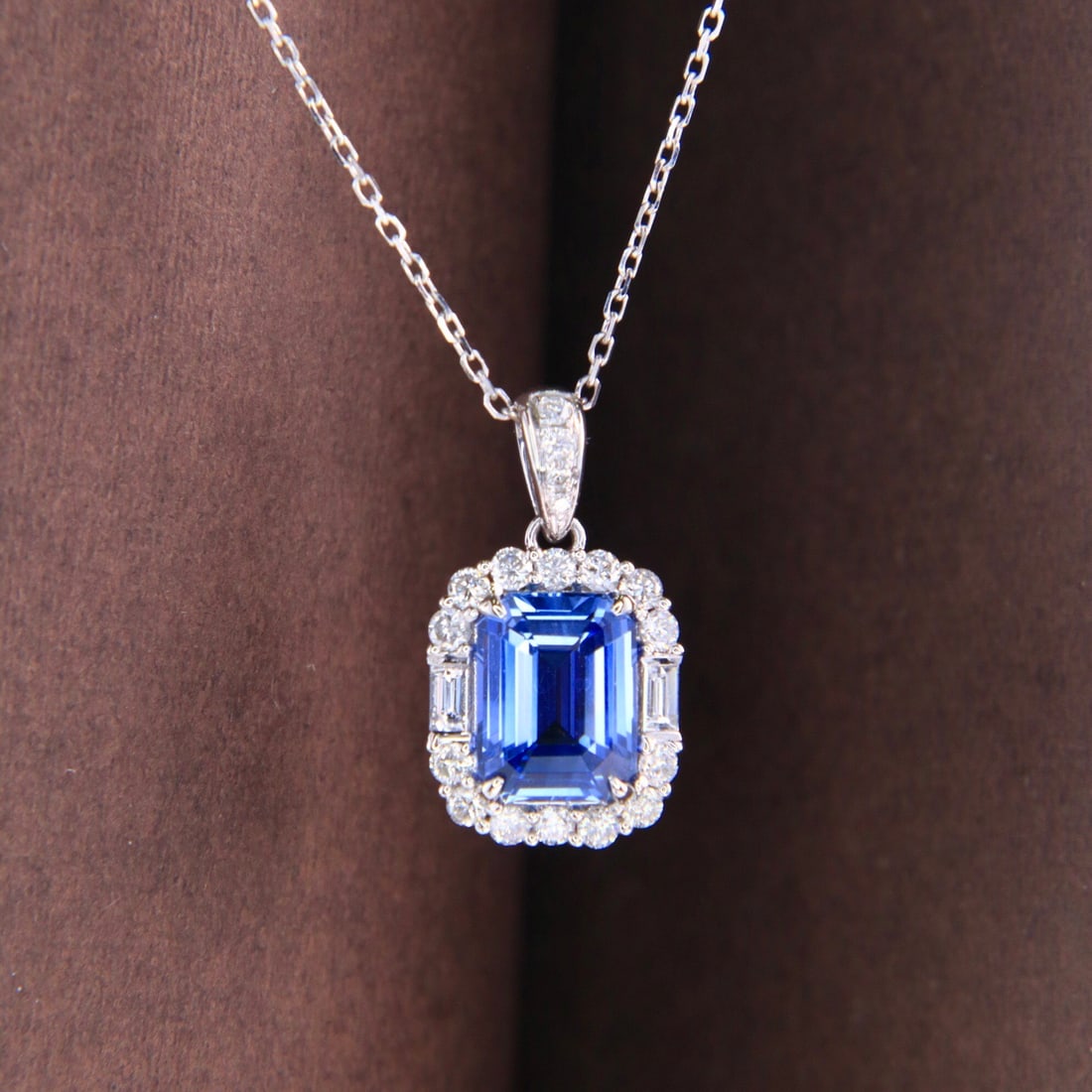 14k Gold 1.88 Ctw Natural Sapphire & Diamond Pendant( Without Chain ) - 6