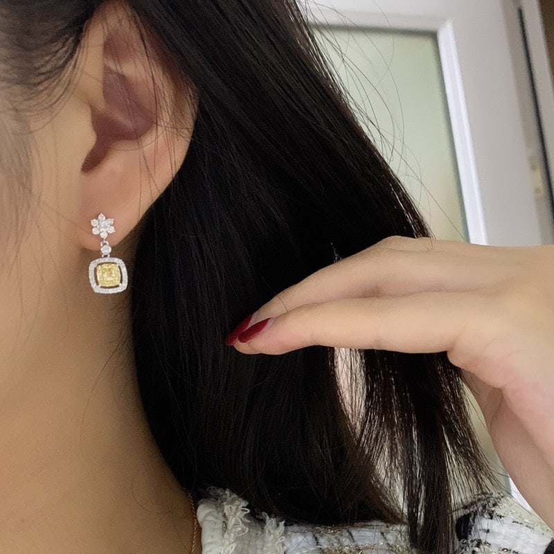 14k Gold 0.90 Ct Natural Color Diamond Earrings - 3