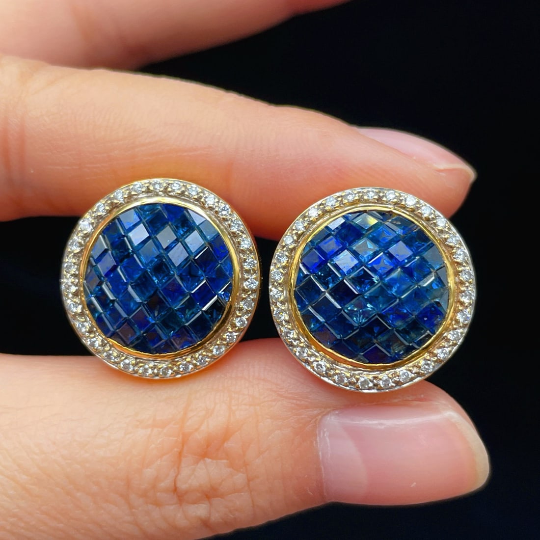 14k Gold 12.58 Ctw Natural Sapphire & Diamond Earrings: Ref:231112170 // gold content:14k gold // main gemstone:sapphire // shape:rhombic // carat weight:12. 08ct // color:blue // treatment:natural // // adjacent gemstone 2 : diamond // shape:round //