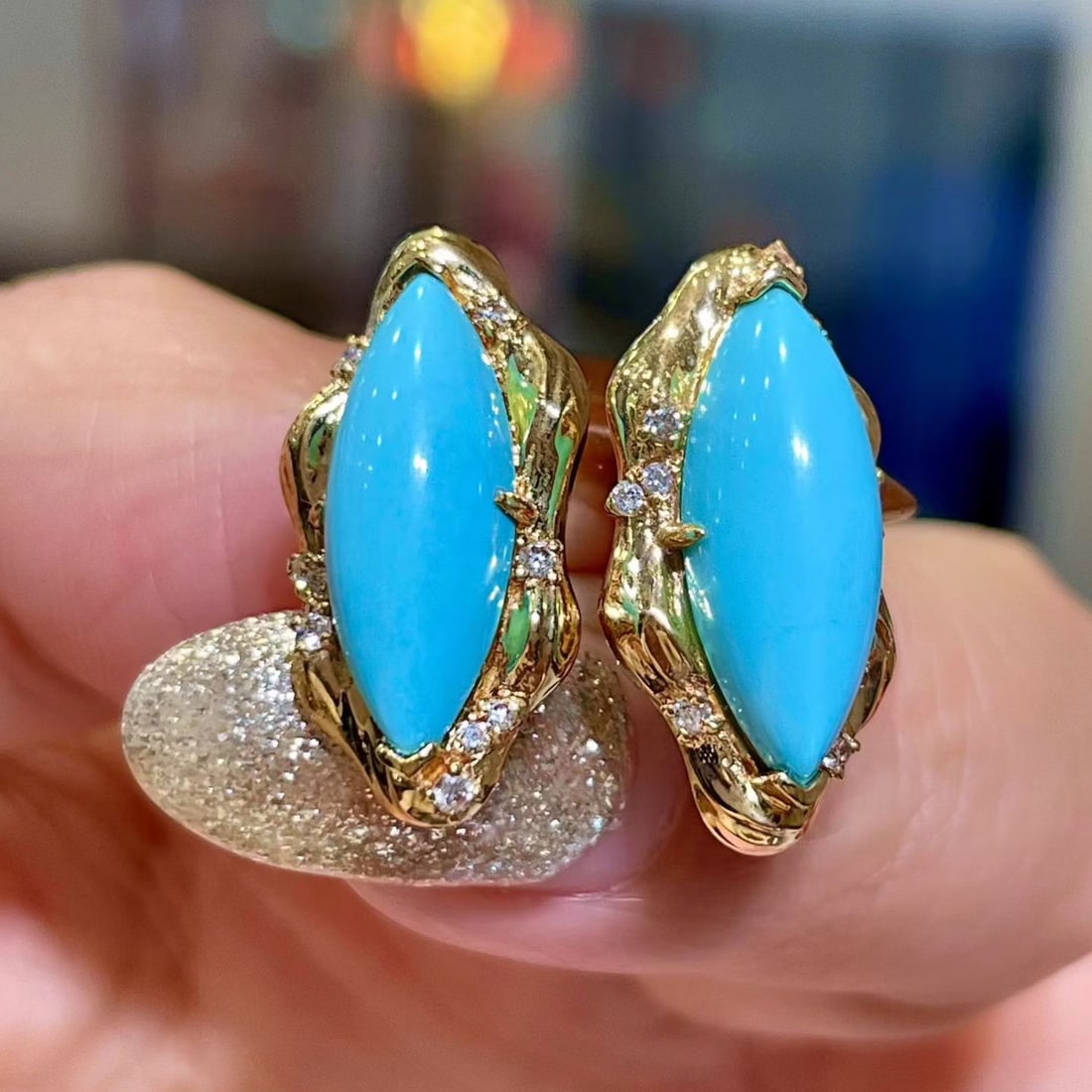 14k Gold 5.15 Ctw Natural Blue Turquoise & Diamond Earrings: Ref:231112172 // gold content:14k gold // main gemstone:blue turquoise // shape:marquise // carat weight:5. 01ct // color:blue // treatment:natural // // adjacent gemstone 2 : diamond // shape:round