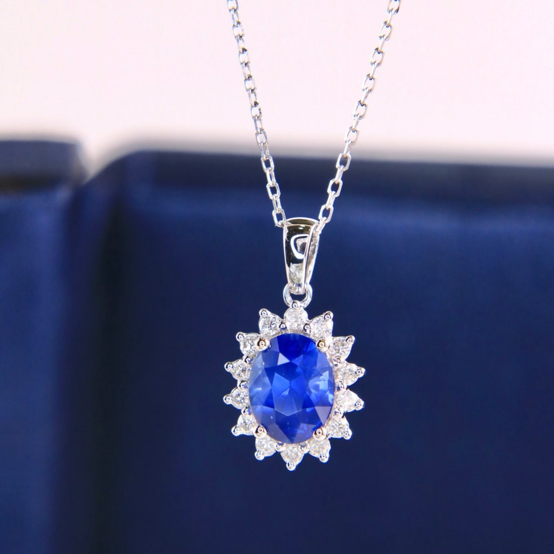 14k Gold 1.77 Ctw Natural Sapphire & Diamond Necklace: Ref:231112182 // gold content:14k gold // main gemstone:sapphire // shape:oval // carat weight:1. 6ct // color:blue // treatment:natural // // adjacent gemstone 2 : diamond // shape:round // carat