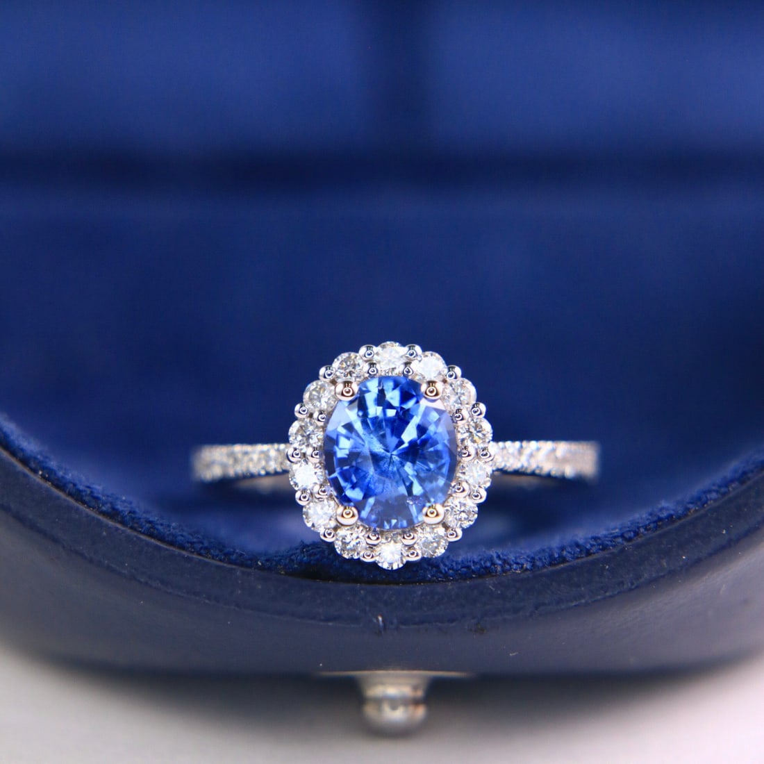 14k Gold 1.85 Ctw Natural Sapphire & Diamond Ring: Ref:231112199 // gold content:14k gold // ring size:7. 25us // // main gemstone:sapphire // shape:oval // carat weight:1. 42ct // color:blue // treatment:natural // // adjacent gemstone 2 : diamond