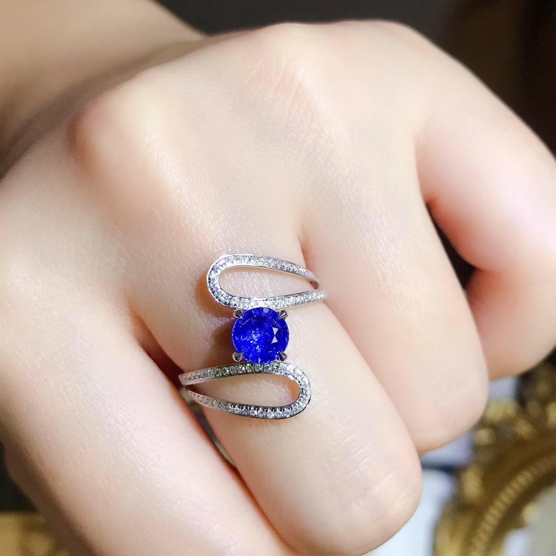14k Gold 1.15 Ctw Vivid Blue Natural Sapphire & Diamond Ring - 5