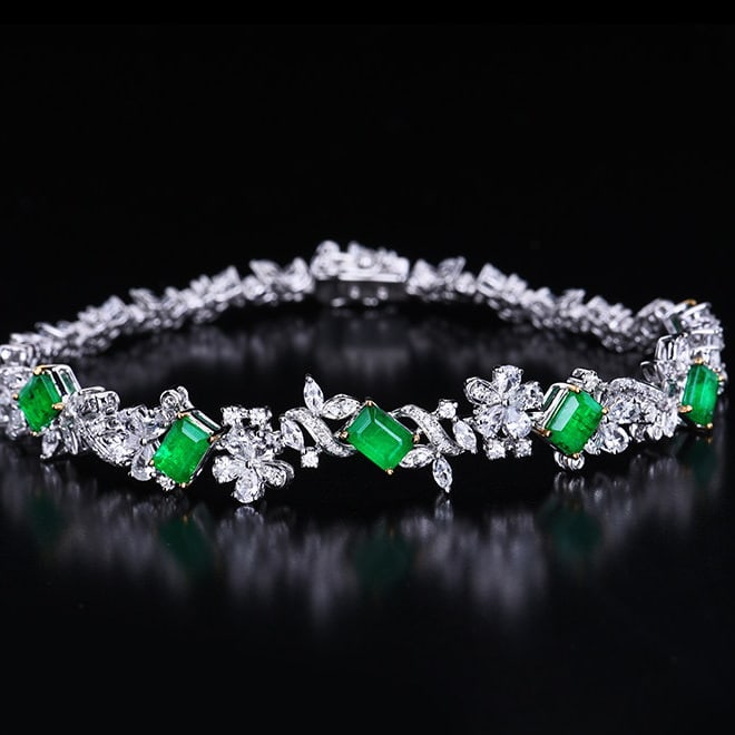 14k Gold 3.19 Ctw Vivid Green Natural Emerald & Diamond Bracelet - 2