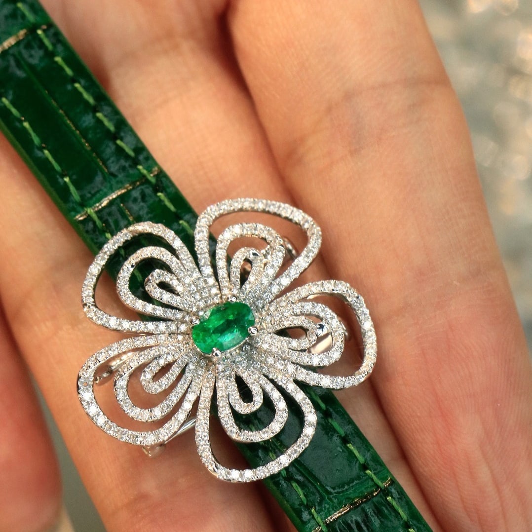 14k Gold 1.24 Ctw Vivid Green Natural Emerald & Diamond Brooch - 2