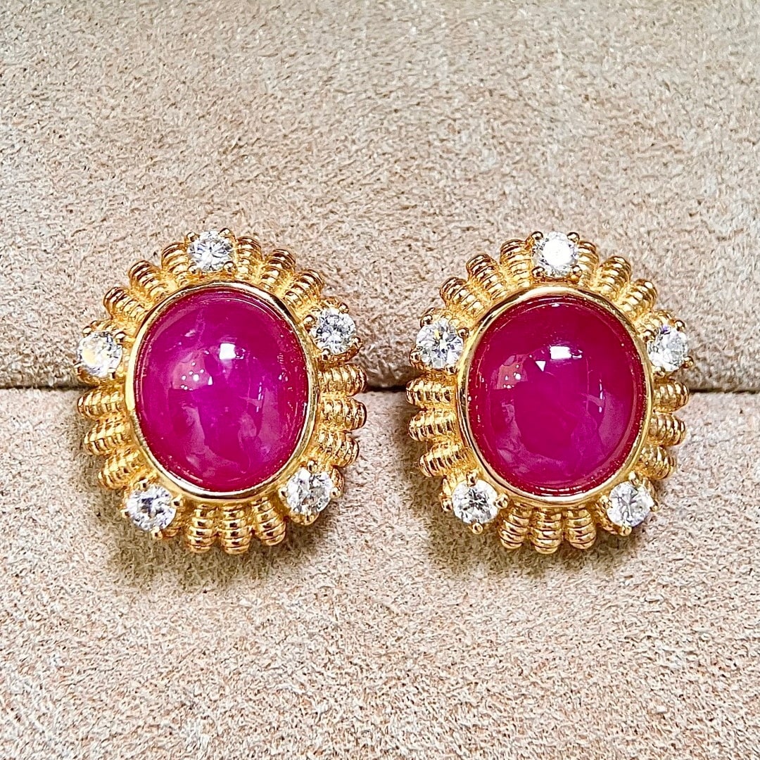 14k Gold 4.66 Ctw Natural Ruby & Diamond Earrings: Ref:231112262 // gold content:14k gold // main gemstone:ruby // shape:oval // carat weight:4. 36ct // color:red // treatment:natural // // adjacent gemstone 2 : diamond // shape:round // carat