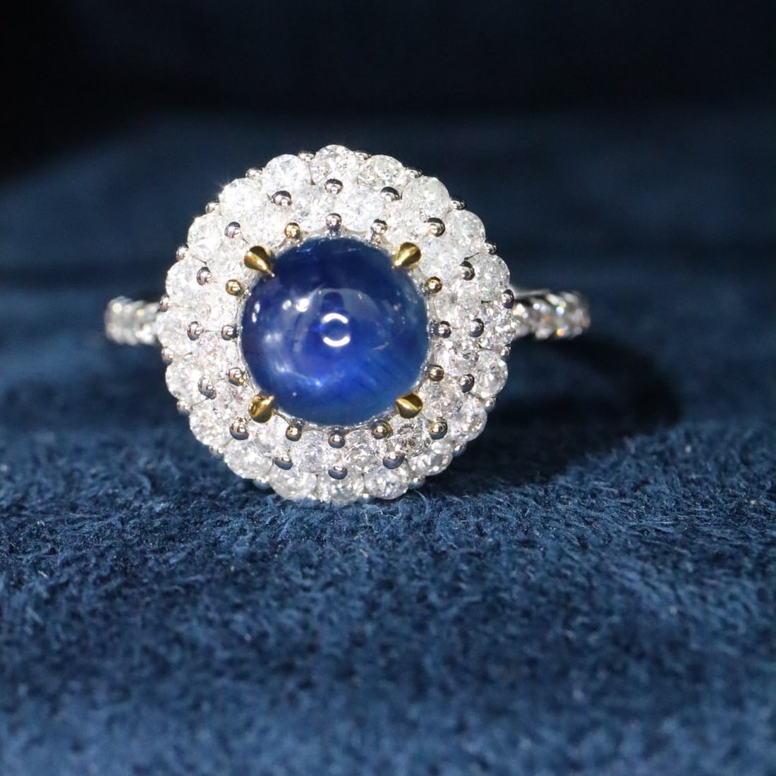 14k Gold 2.84 Ctw Natural Sapphire & Diamond Ring: Ref:231112286 // gold content:14k gold // ring size:7. 25us // // main gemstone:sapphire // shape:round // carat weight:2. 02ct // color:blue // treatment:natural // cut grade:g // // adjacent