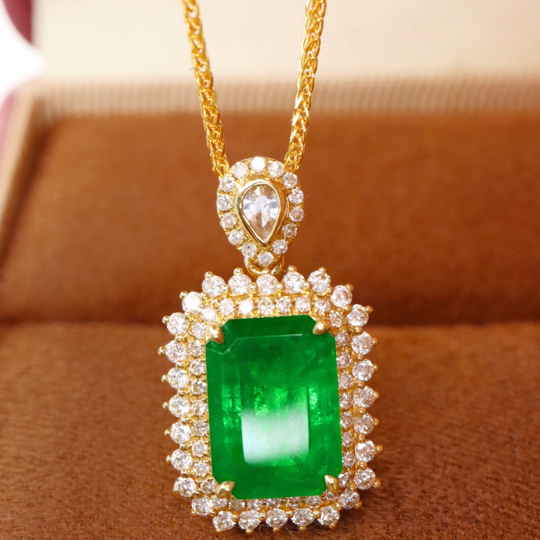 14k Gold 2.42 Ctw Vivid Green Natural Emerald & Diamond Pendant( Without Chain ) - 6