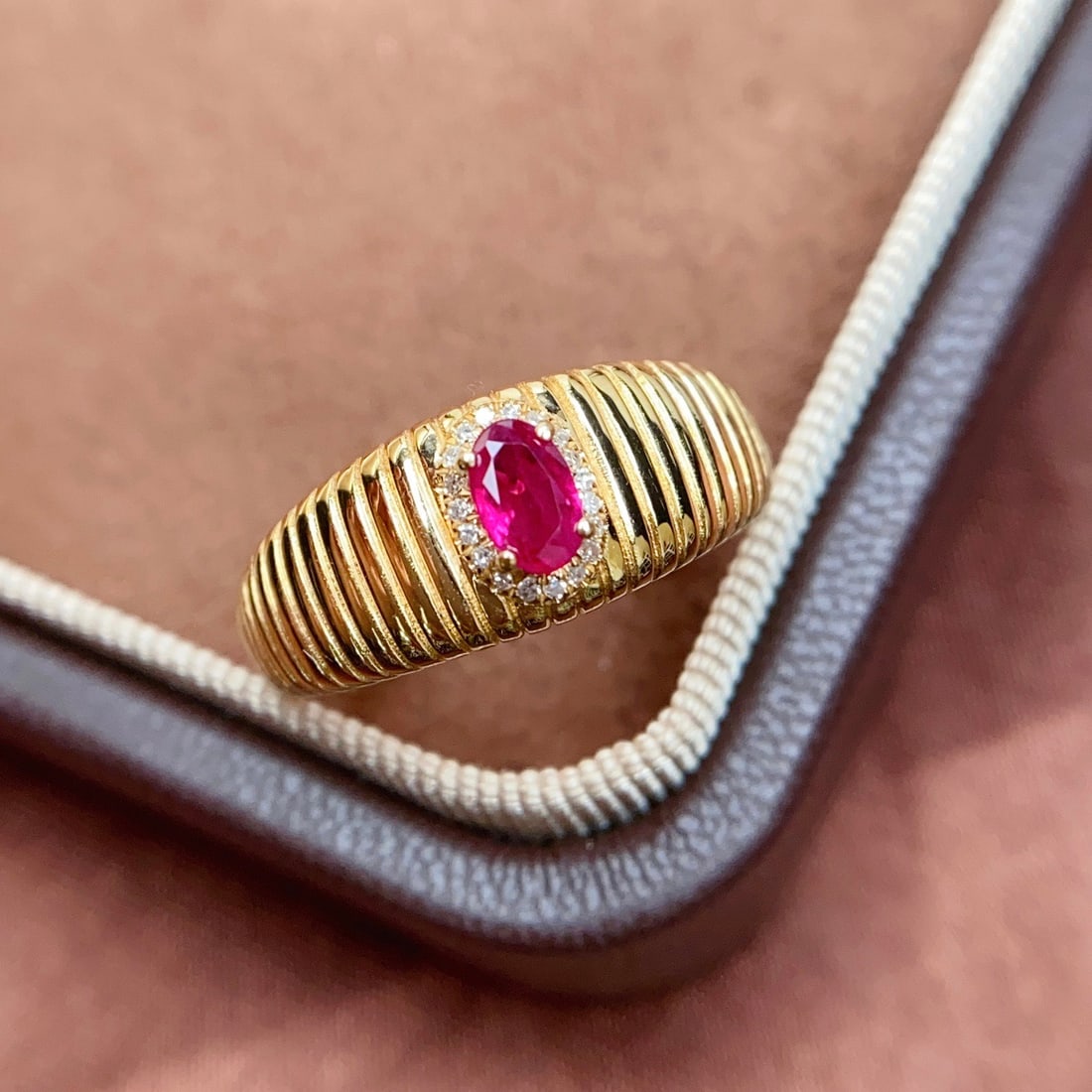 14k Gold 0.43 Ct Natural Ruby & Diamond Ring: Ref:231112292 // gold content:14k gold // ring size:7. 25us // // main gemstone:ruby // shape:oval // carat weight:0. 43ct // color:red // treatment:natural // // adjacent gemstone 2 : diamond //
