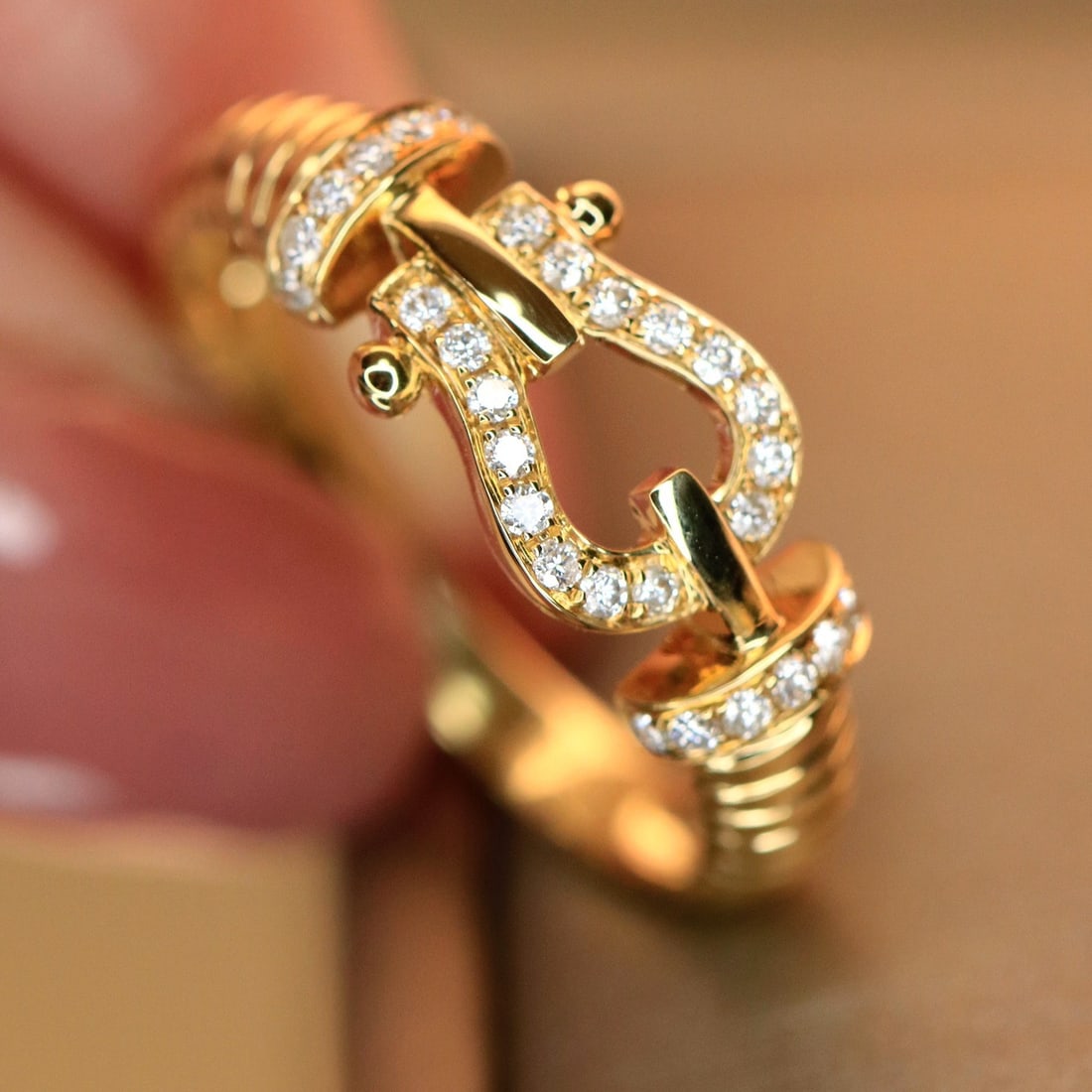 14k Gold 0.18 Ct Natural H Diamond Ring: Ref:231112302 // gold content:14k gold // ring size:7. 25us // // main gemstone:diamond // shape:round // carat weight:0. 18ct // clarity grade:vs-si // color:h // treatment:natural // cut grade:g //