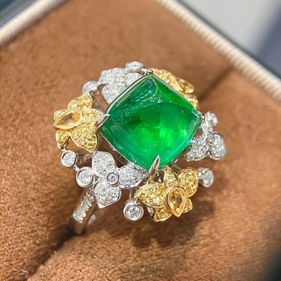 14k Gold 6.65 Ctw Vivid Green Natural Emerald & Diamond Ring - 2