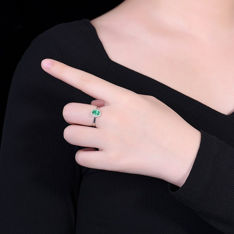 14k Gold 0.92 Ctw Vivid Green Natural Emerald & Diamond Ring - 6