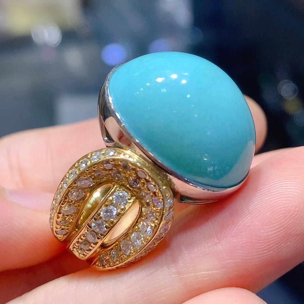14k Gold 25.66 Ctw Natural Blue Turquoise & Diamond Ring: Ref:231112390 // gold content:14k gold // ring size:7. 25us // // main gemstone:blue turquoise // shape:oval // carat weight:24. 16ct // color:blue // treatment:natural // // adjacent gemstone 2 :