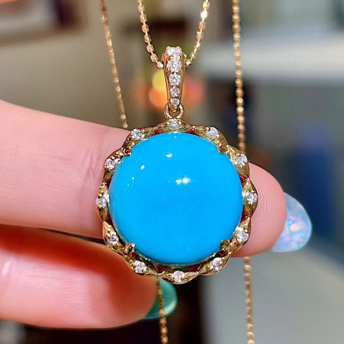 14k Gold 10.50 Ctw Natural Blue Turquoise & Diamond Pendant( Without Chain ): Ref:231112404 // gold content:14k gold // main gemstone:blue turquoise // shape:round // carat weight:10. 32ct // color:blue // treatment:natural // cut grade:g // // adjacent gemstone 2 : diamond //