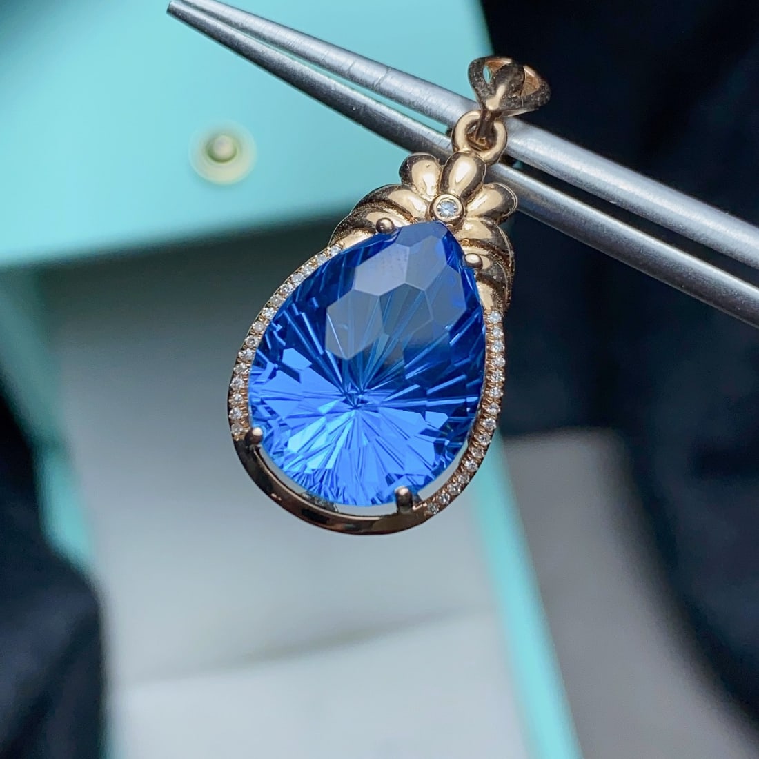 14k Gold 11.45 Ct Natural Topaz & Diamond Pendant( Without Chain ) - 3