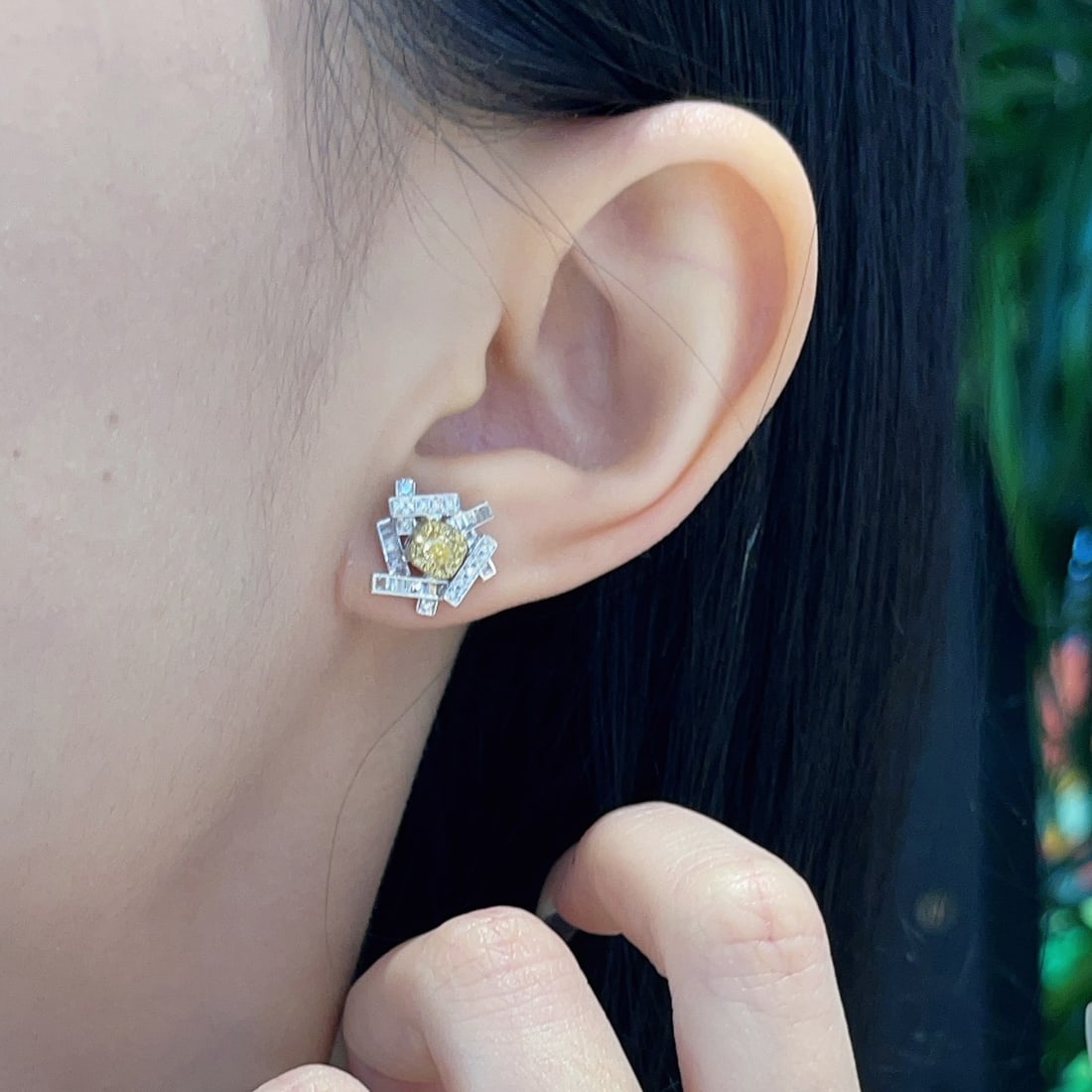 14k Gold 0.7 Ct Natural Color Diamond Earrings - 5