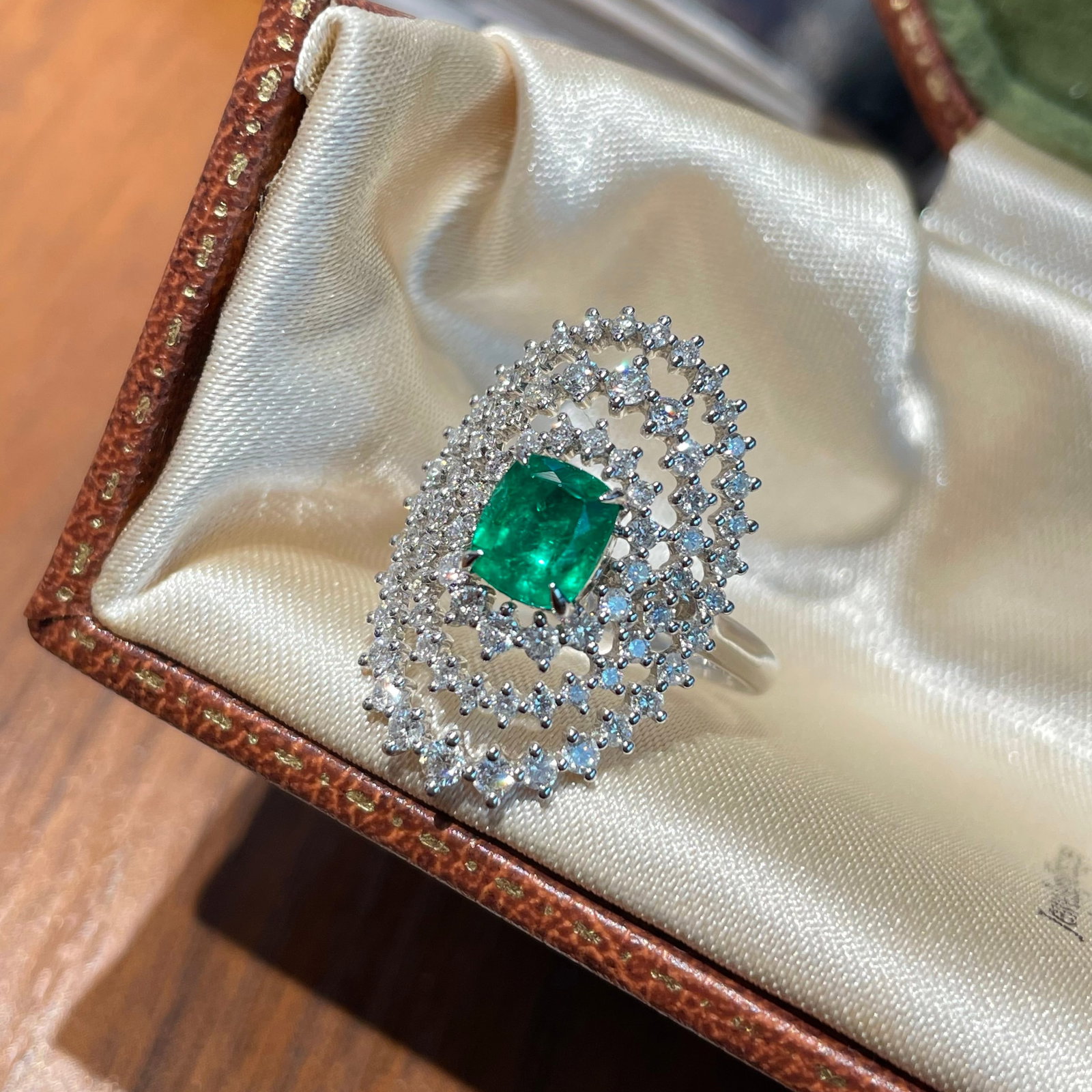 14k Gold 2.22 Ctw Vivid Green Natural Emerald & Diamond Ring: Ref:231112431 // gold content:14k gold // ring size:7. 25us // // main gemstone:emerald // shape:cushion // carat weight:1. 17ct // color:vivid green // treatment:natural // // adjacent gemstone 2 :