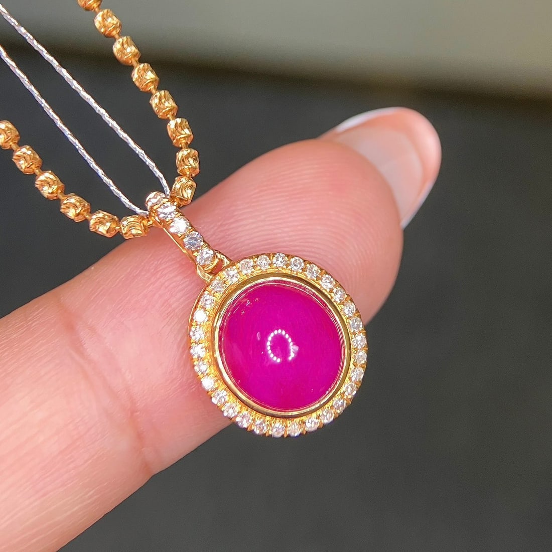 14k Gold 3.75 Ctw Natural Ruby & Diamond Pendant( Without Chain ): Ref:231112434 // gold content:14k gold // main gemstone:ruby // shape:oval // carat weight:3. 55ct // color:red // treatment:natural // // adjacent gemstone 2 : diamond // shape:round // carat