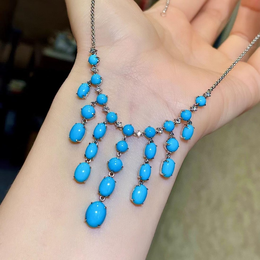 14k Gold 13.37 Ctw Natural Blue Turquoise & Diamond Necklace: Ref:231109013 // gold content:14k gold // main gemstone:blue turquoise // shape:multiple // carat weight:13. 22ct // color:blue // treatment:natural // // adjacent gemstone 2 : diamond // shape:round