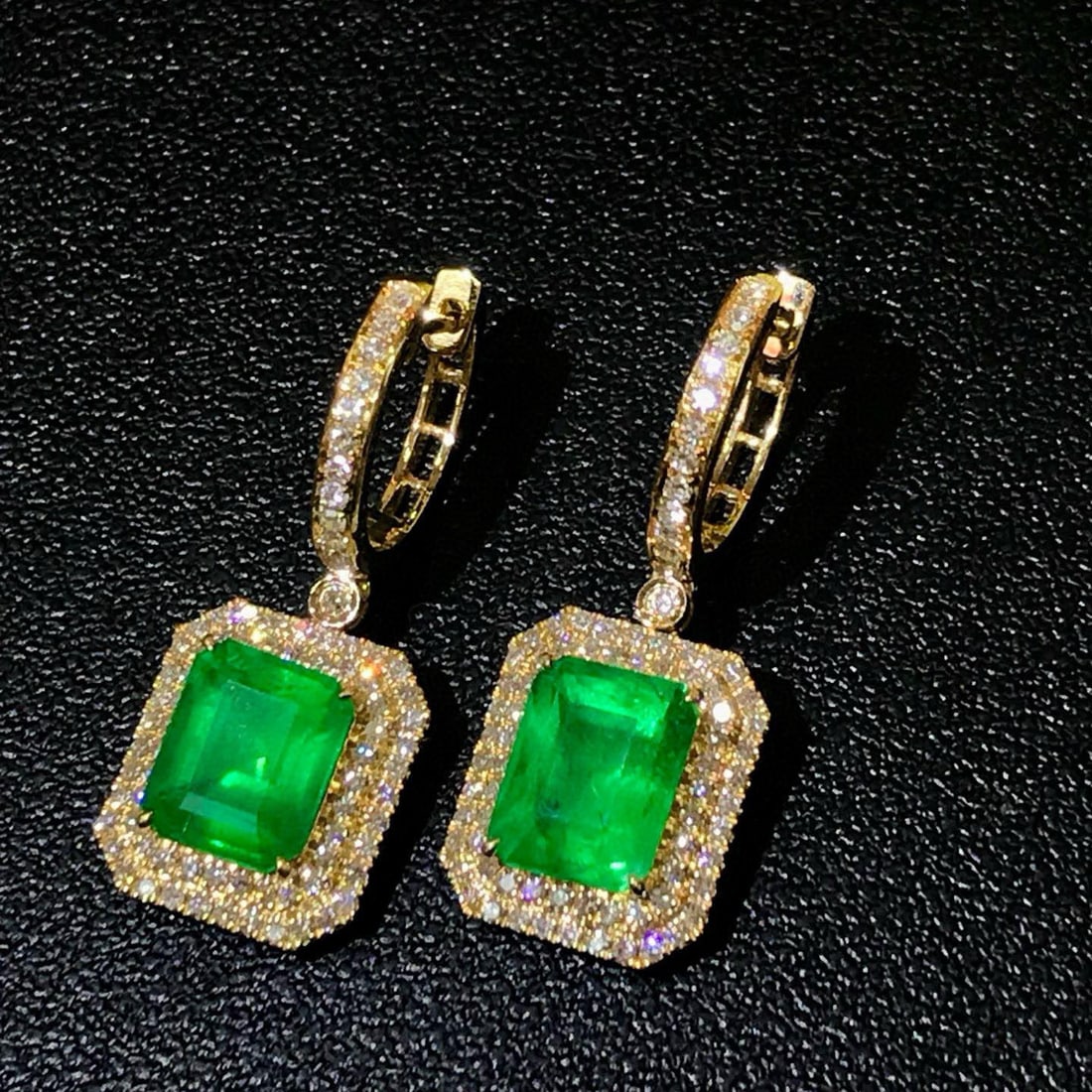14k Gold 3.50 Ctw Vivid Green Natural Emerald & Diamond Earrings - 4