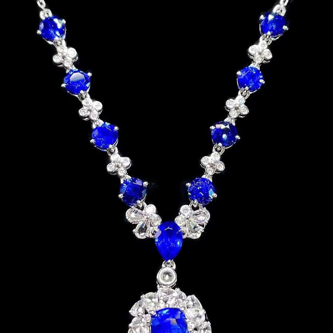 14k Gold 3.94 Ctw Natural Sapphire & Sapphire Necklace: Ref:231109065 // gold content:14k gold // main gemstone:sapphire // shape:multiple // carat weight:3. 06ct // color:blue // treatment:natural // // adjacent gemstone 2 : sapphire // shape:pear //
